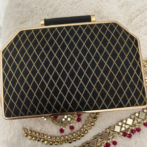 PUNJABAN CLUTCH - BLACK