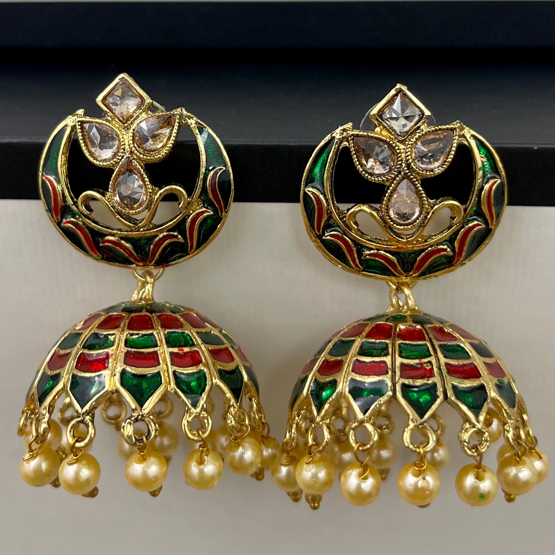 GLEAM - Red and Green